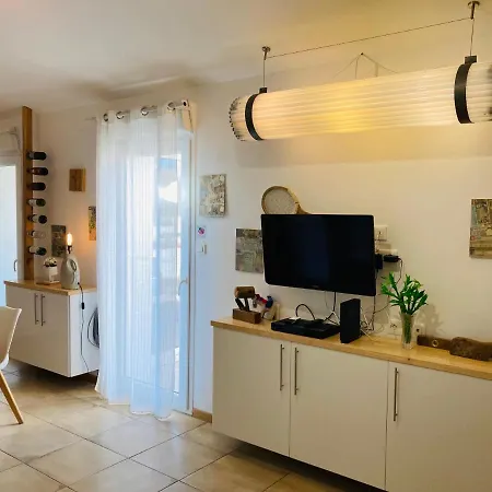 Blanco Y Madera * 纳博讷