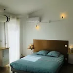 Сasa de vacaciones Blanco Y Madera Narbona