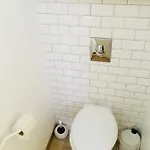 Blanco Y Madera Сasa de vacaciones Narbona