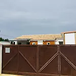 Blanco Y Madera *