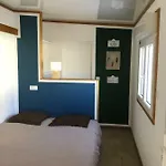 Blanco Y Madera