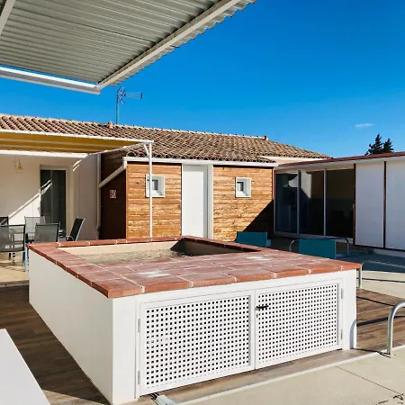 Nyaraló Blanco Y Madera *