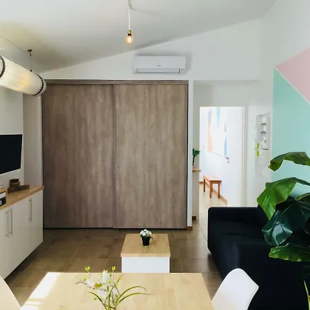 Blanco Y Madera * Ναρμπόν