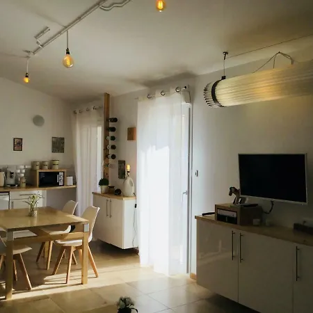 Blanco Y Madera