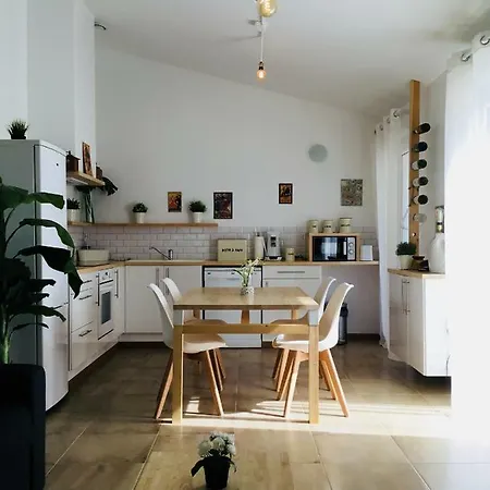 Blanco Y Madera Holiday home Narbonne