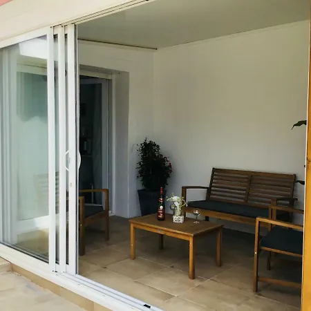 Blanco Y Madera * Ναρμπόν
