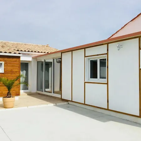 Blanco Y Madera Holiday home